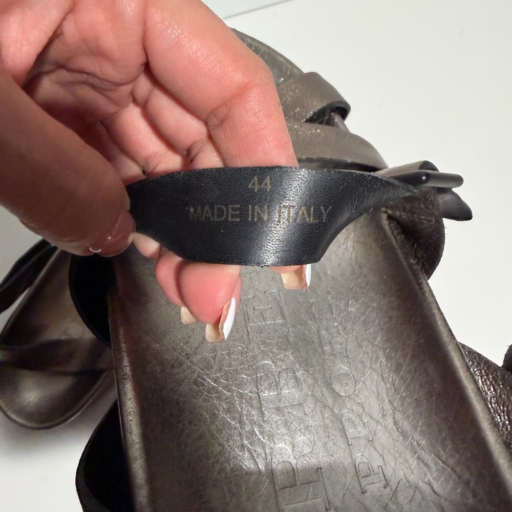 Burberry Prosum metallic leather sandals 44 - Picture 5 of 6